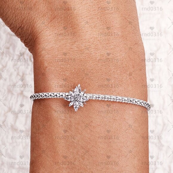 Pandora Sparkling North Star Charm|Pendant - Picture 2 of 2